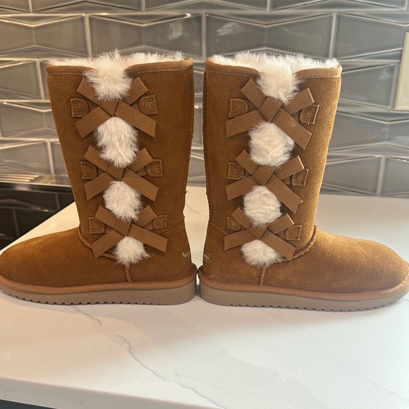 Brown Suede Ugg  Boots - Picture 2 of 4